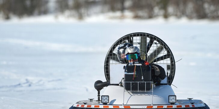 Plavba vzduchem: 30minutový kurz řízení sportovního vznášedla na ledu