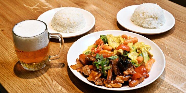 Ochutnejte čínskou kuchyň: maso z grilu, kuřecí na kari, ramen a nápoj pro 2 osoby