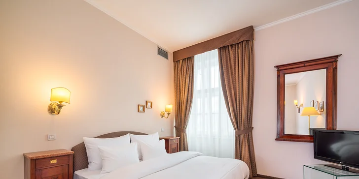 Pobyt v historickém centru Prahy: elegantní hotel se snídaní a plavbou po Vltavě