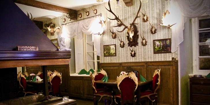 Tříchodové menu pro 2 osoby: jelení medailonky i kuřecí steak