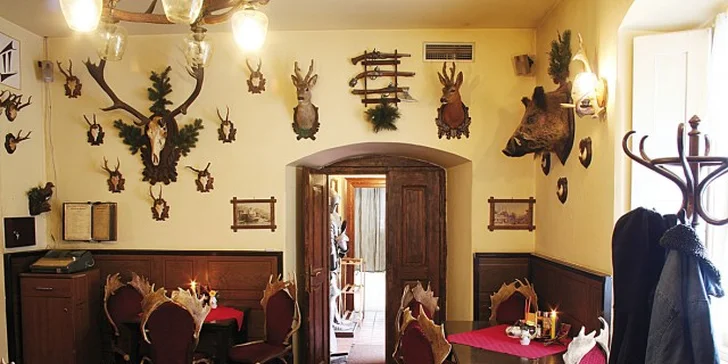 Tříchodové menu pro 2 osoby: jelení medailonky i kuřecí steak