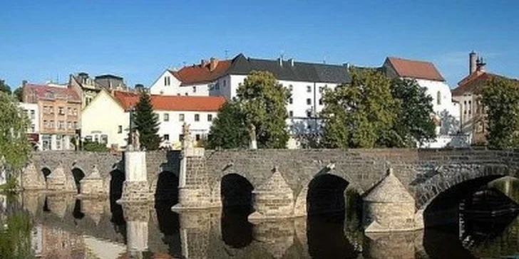 2745 Kč za 3denní luxusní pobyt pro DVA v Interhotelu America****. Snídaně, večeře, wellness a romantika Píseckých hor se  slevou 50 %!
