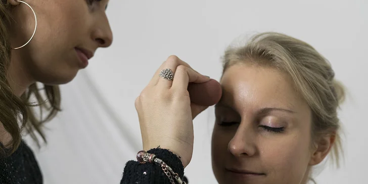 Profi focení včetně úpravy vizáže: vytvořte si fotky, kterými se můžete chlubit