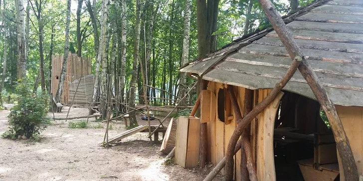 Pobyt pod Ještědem až pro 4 osoby: jídlo a aktivity pro golfisty i rodiny s dětmi
