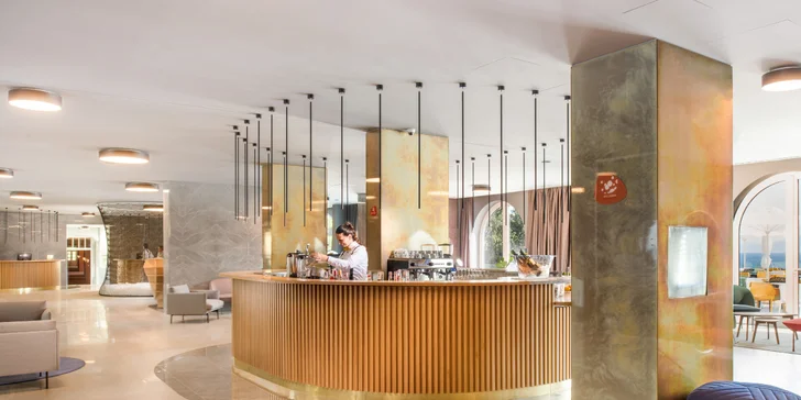 Parádní pobyt na Istrii pro dva i rodinu: hotel u moře, polopenze, neomezený wellness i herna
