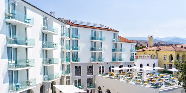Parádní pobyt na Istrii pro dva i rodinu: hotel u moře, polopenze, neomezený wellness i herna