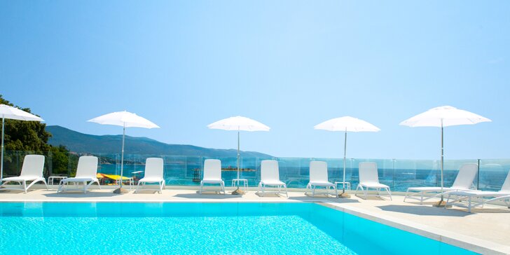 Parádní pobyt na Istrii pro dva i rodinu: hotel u moře, polopenze, neomezený wellness i herna