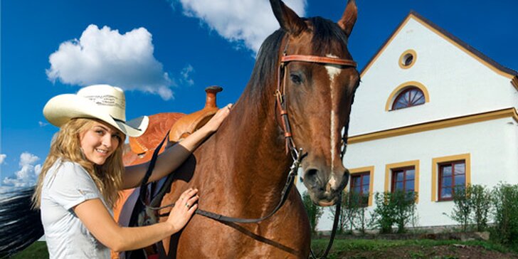 1460 Kč za třídenní pobyt pro dva s vyjížďkou na koních v Hospodářském dvoře u Telče. Dovolená na Vysočině se slevou 50 %.