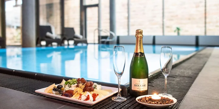 4* hotel v Českém ráji: snídaně či polopenze s neomezenými nápoji a wellness