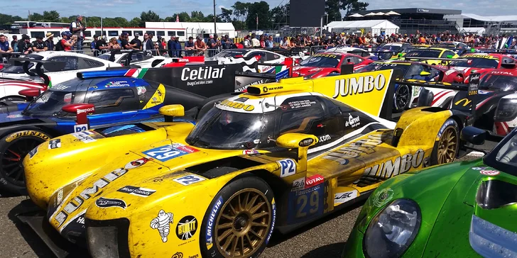 Doprava, 2 noci na tábořišti blízko tratě vytrvalostního závodu v Le Mans i vstupenka na závod a tréninky