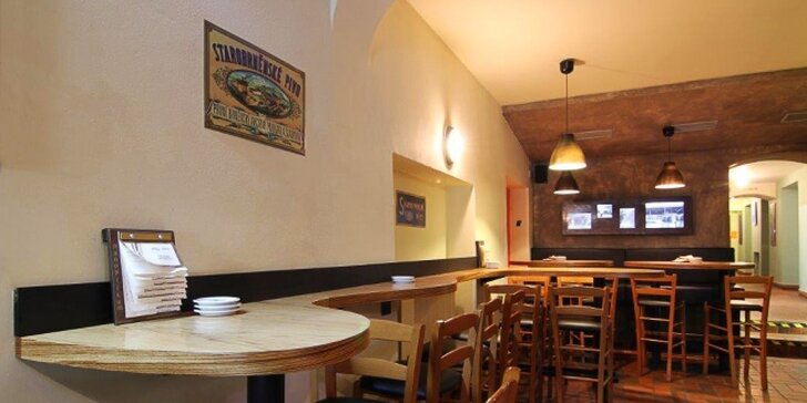 Beer restaurant v centru Brna: žebra, koleno či burger a pivo pro 1 nebo 2 os.