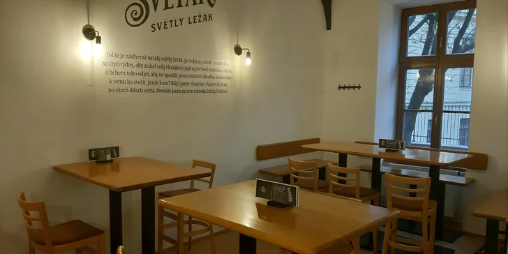 Nálož masa v centru Brna: prkno s křidýlky, žebry, krkovicí a klobásou i řemeslná piva