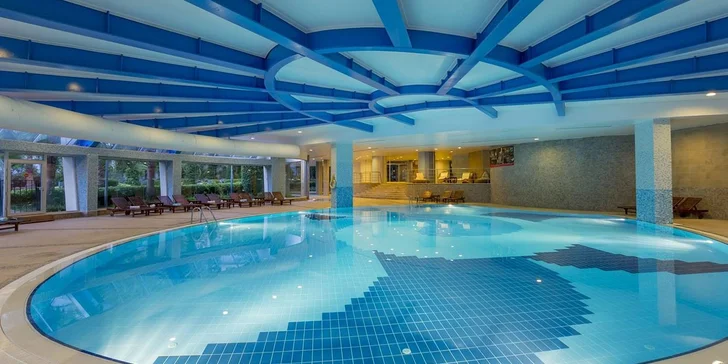 Do Turecka k přímořskému Vegas, Alanyi. 5* Spa Resort s bazény a tobogány
