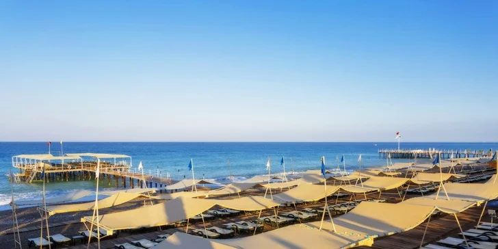 Do Turecka k přímořskému Vegas, Alanyi. 5* Spa Resort s bazény a tobogány