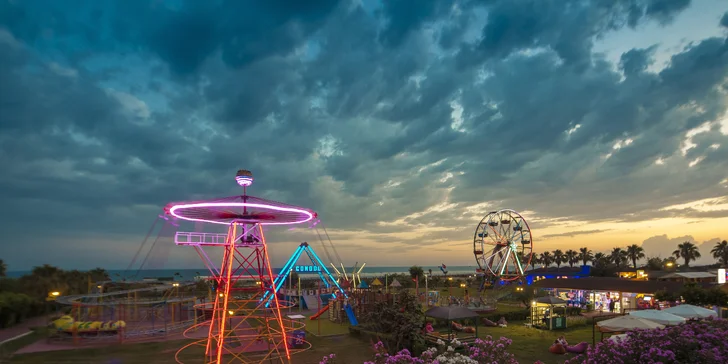 5* hotel Club Turan Prince přizpůsobený dětem. All inclusive, aquapark, lunapark i zoo