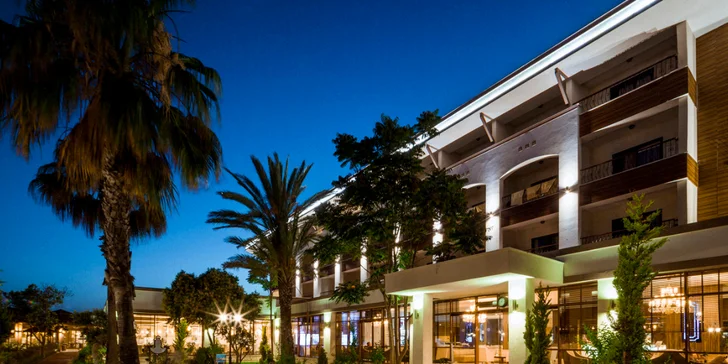 5* hotel Club Turan Prince přizpůsobený dětem. All inclusive, aquapark, lunapark i zoo