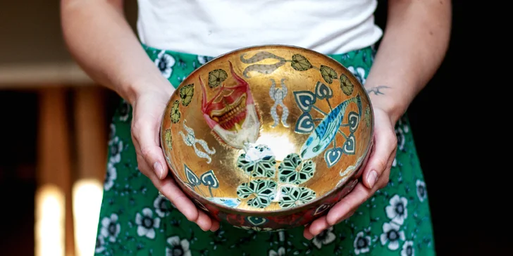Kurz techniky decoupage: vyrobte si misku, vázu či lampu do bytu nebo jako hezký dárek