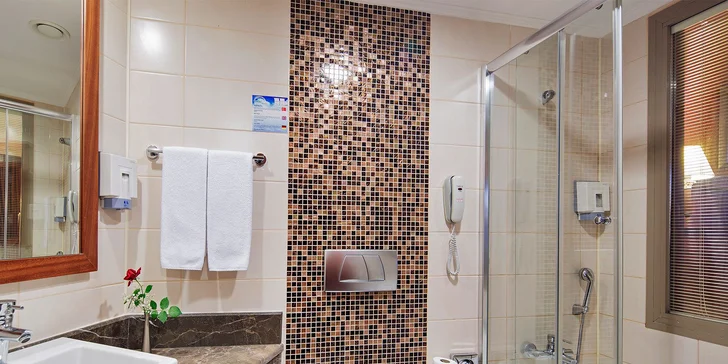 Až 10 nocí božského klidu v oblasti Side. 5* hotel pro dospělé s all inclusive