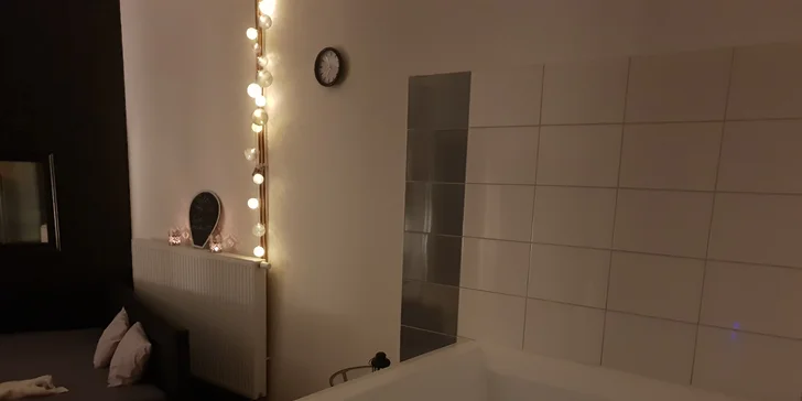 60 nebo 75 min. privátního wellness v centru Brna: sauny, vířivka i relax se sektem