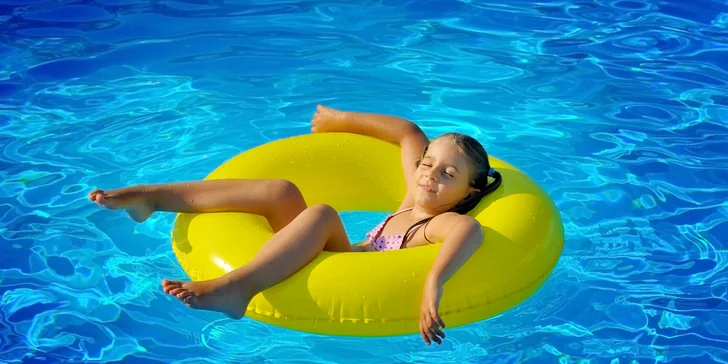 Aktivní dovolená v kolébce hokeje pro dva i celou rodinu: snídaně, degustační menu i aquapark