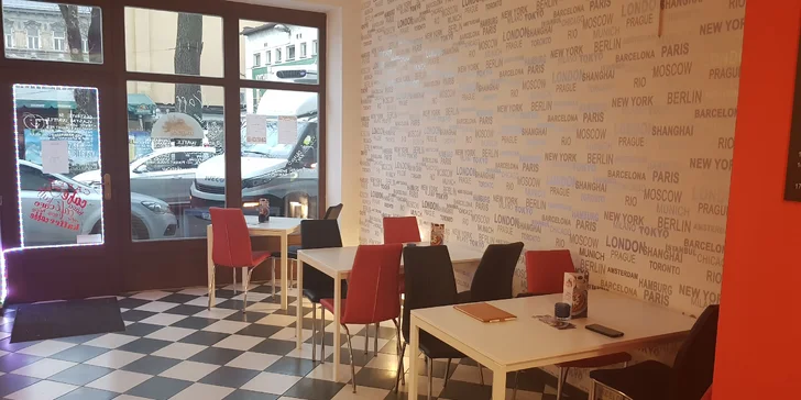 Slané či sladké waffle dle výběru a nápoj k tomu pro 1 i 2