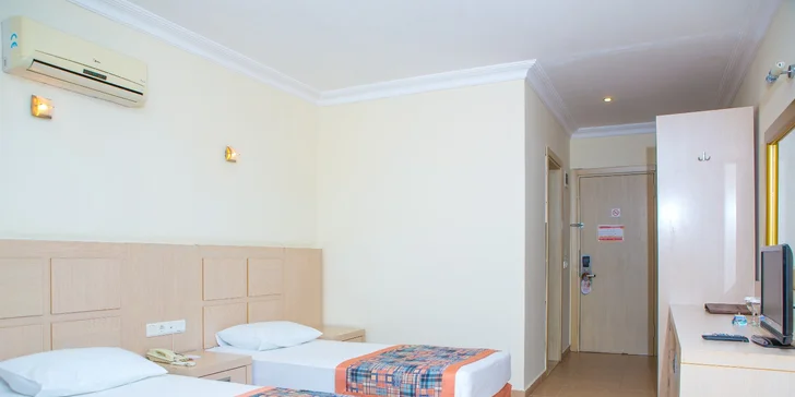 Ke Středozemnímu moři s celou rodinou. 4* beach hotel s all inclusive a super cenami pro děti