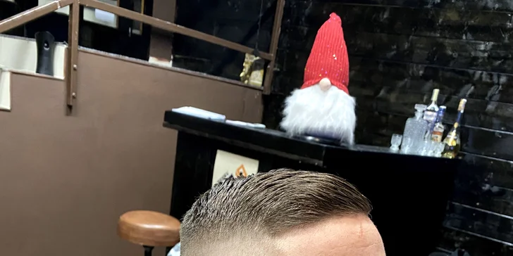 Buďte za elegána: úprava vousů a střih pro dospělého i dítě v barber shopu