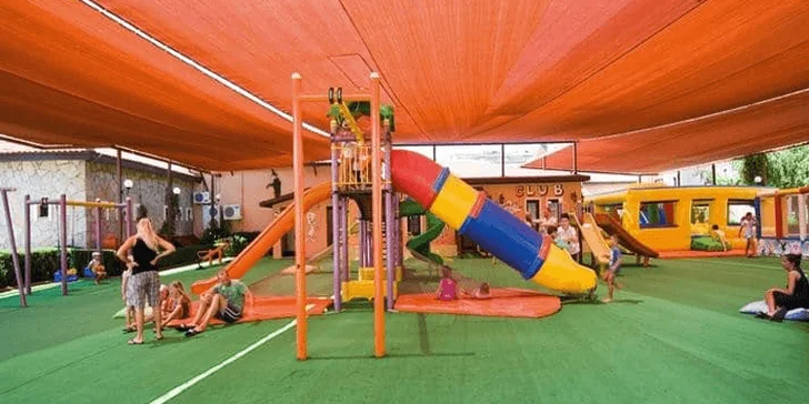 Pohodové letovisko Okurcalar nejen pro rodiny. 4*+ prázdninový resort s all inclusive