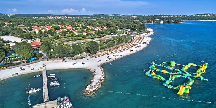 S rodinou do Chorvatska: vybavený mobilheim pro 6 os., pláž, bazény a spousta atrakcí