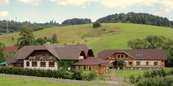 Aktivní pobyt v Bešeňové: tradiční roubenka, snídaně nebo polopenze, sleva do aquaparku