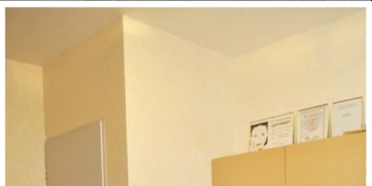 Kompletní radiofrekvenční lifting obličeje, krku a dekoltu