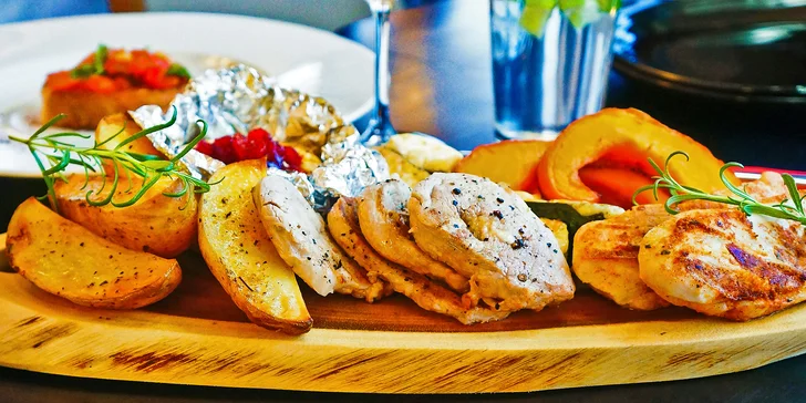 Valentýnské menu: bruschetta, grilované dobroty a sladké překvapení