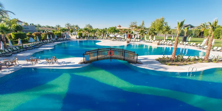 5* Sherwood Exclusive Lara s all inclusive. Aquapark, plážový relax i vodní sporty