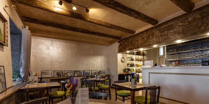 Otevřený voucher na 500–1000 Kč do restaurace La Route: saláty, rizota a těstoviny i steaky