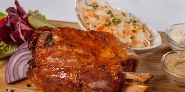 Otevřený voucher na 500–1000 Kč do restaurace La Route: saláty, rizota a těstoviny i steaky