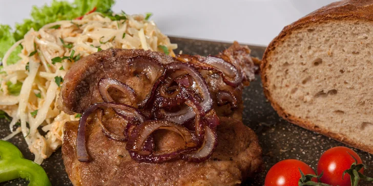 Otevřený voucher na 500–1000 Kč do restaurace La Route: saláty, rizota a těstoviny i steaky