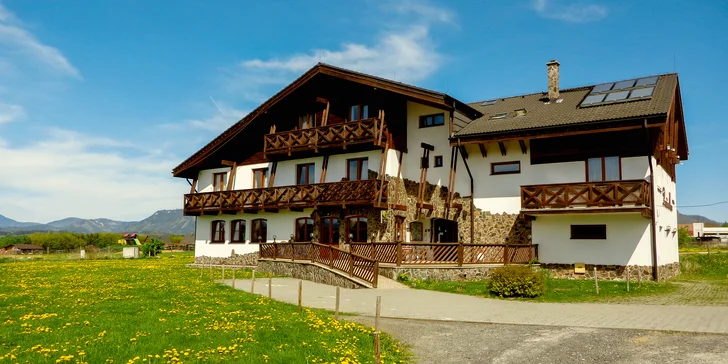 Pivní lázně i strava v apartmánu u vodní nádrže Liptovská Mara: romantický pobyt pro dva