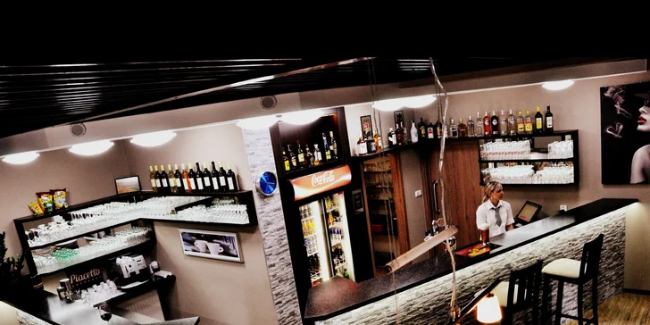 2× pizza o průměru 40 cm dle vlastního výběru: na místě, s sebou i rozvoz