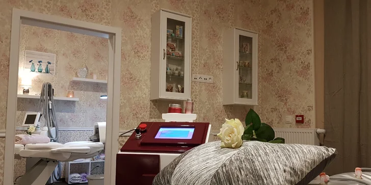 Kosmetické balíčky, ze kterých si vyberete: fotodynamická terapie, masáž či plazmové toky