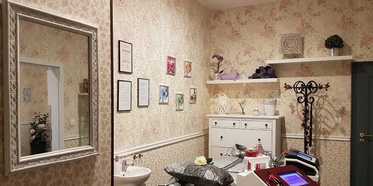 Kosmetické balíčky, ze kterých si vyberete: fotodynamická terapie, masáž či plazmové toky