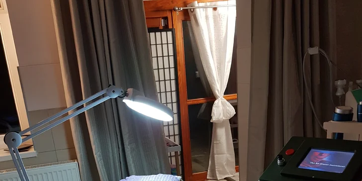Nabité kosmetické balíčky: čištění pleti, masáž obličeje i facelifting