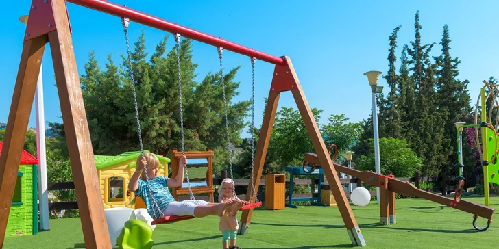 Rodinná dovolená s all inclusive na ostrově Rhodos. 5* plážový resort v zátoce Segna