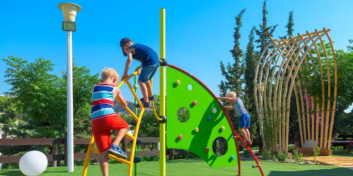Rodinná dovolená s all inclusive na ostrově Rhodos. 5* plážový resort v zátoce Segna