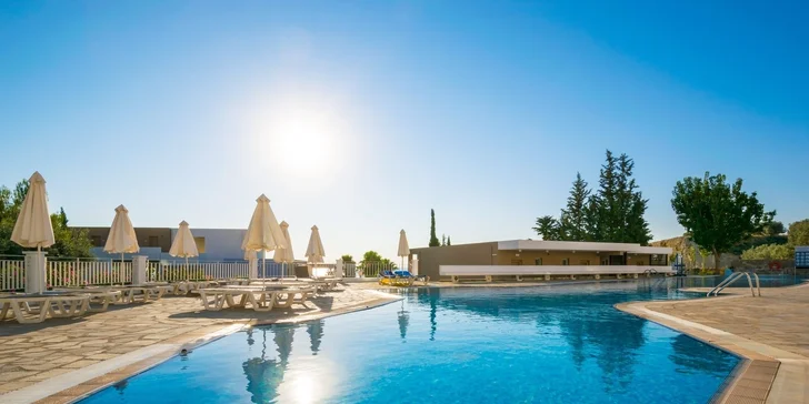 Rodinná dovolená s all inclusive na ostrově Rhodos. 5* plážový resort v zátoce Segna