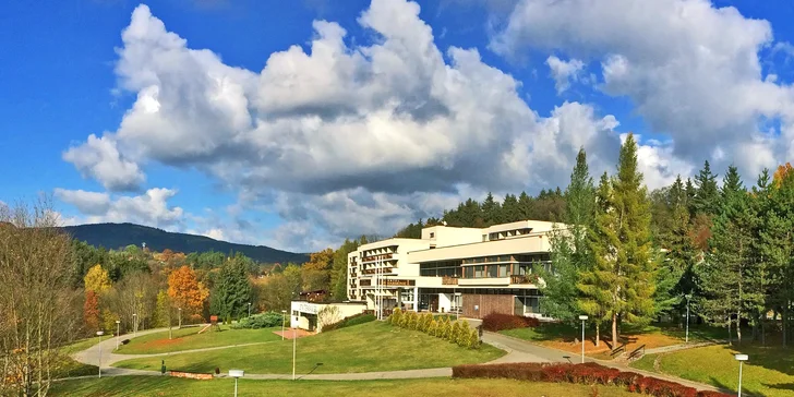Relax v Luhačovicích: snídaně či polopenze, wellness procedury i bazén