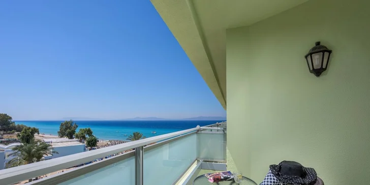 Letovisko Ixia kousek od města Rhodos. 4* Avra Beach Resort s all inclusive