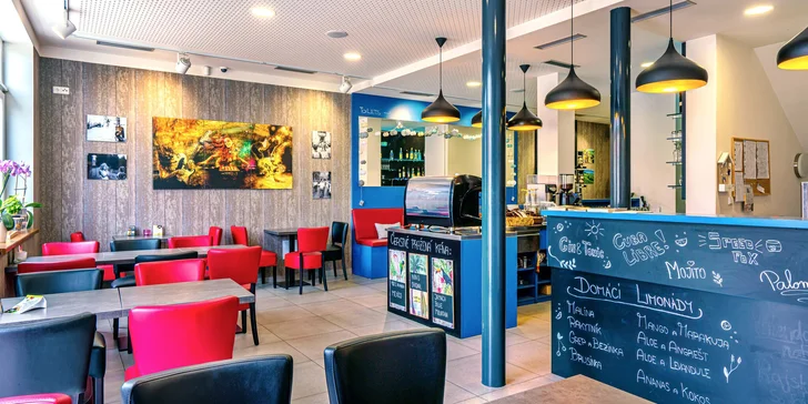 2× pizza o průměru 40 cm dle vlastního výběru: na místě, s sebou i rozvoz