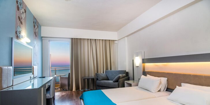 Nejkrásnější pláže Rhodosu v letovisku Faliráki: 4* beach hotel s all inclusive