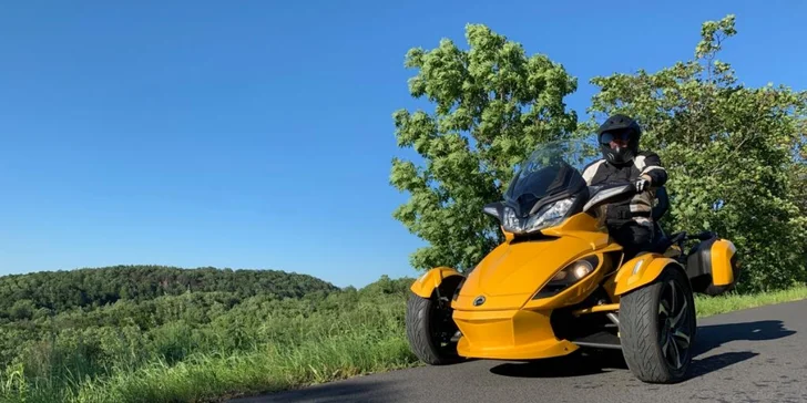 Pronájem tříkolky Can-Am Spyder ST-S na 3 hod. i víkend až pro 2 osoby