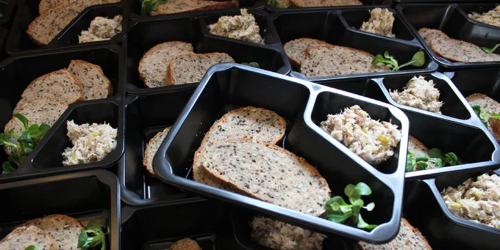 Dobroty s vyváženou nutriční hodnotou: 5denní programy Detox nebo Standard a různý přísun kalorií